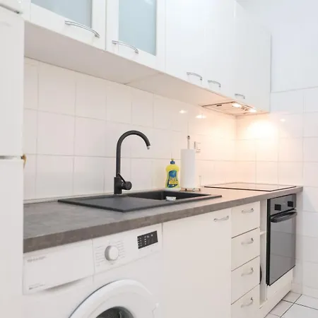 Modern Eingerichtete Mit Grosser Privater Terasse- Aussendusche Und By Interhome